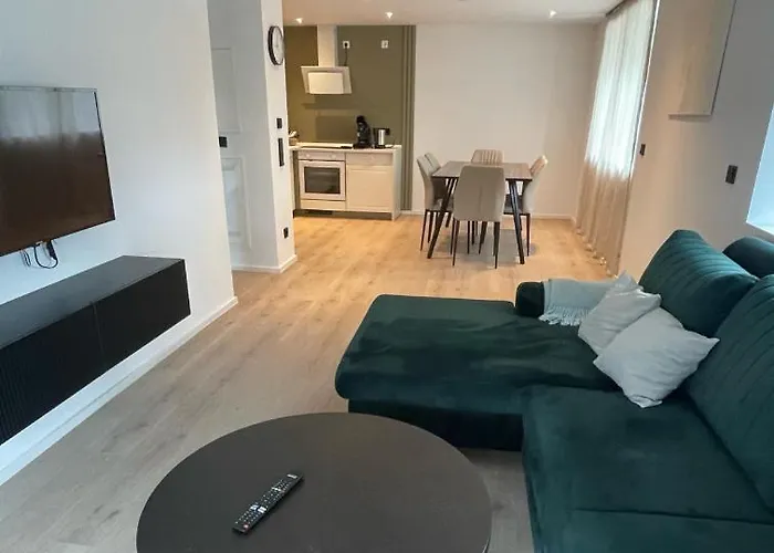 Roemer Und Appartement *